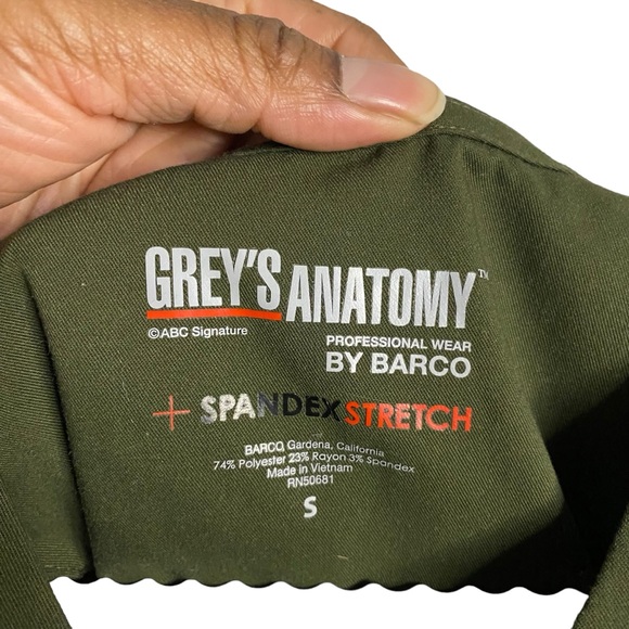 Grey's Anatomy Hunter Green Spandex Stretch Top - Picture 3 of 7